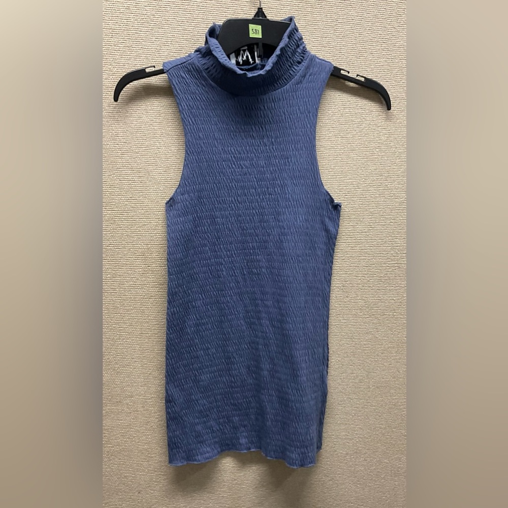 🌟 WHO WHAT WEAR NWOT Top